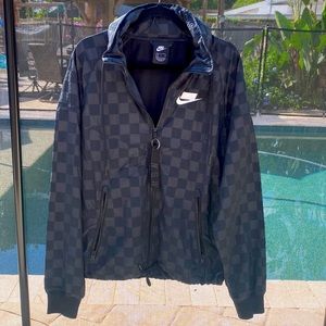 Mens Nike Sportwear Windrunner NSW Jacket size small